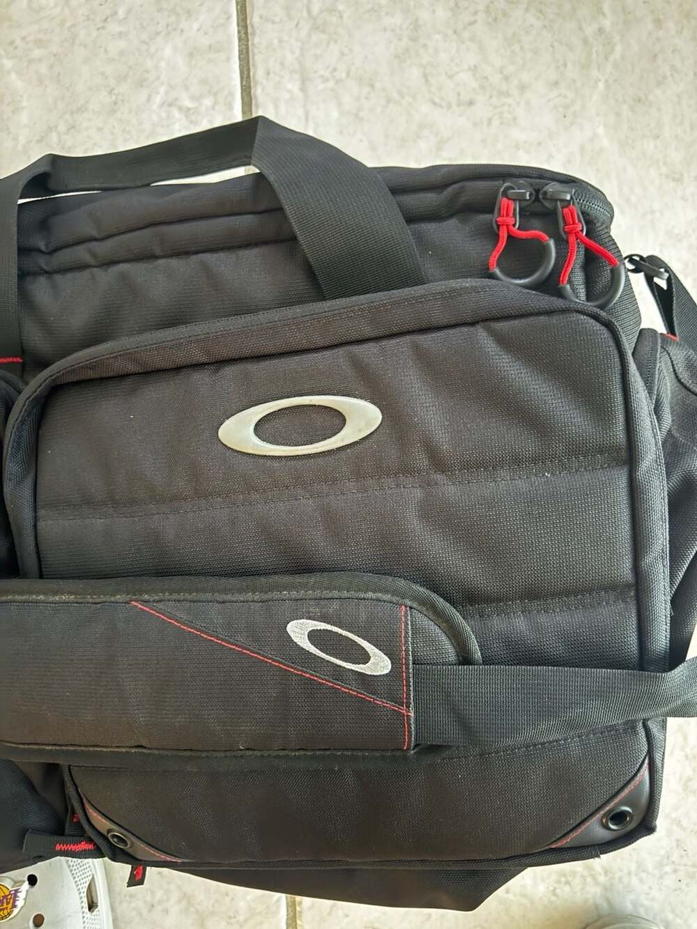 Oakley Chamber Range Tactical Gear Messenger Bag - Picture 3 of 4